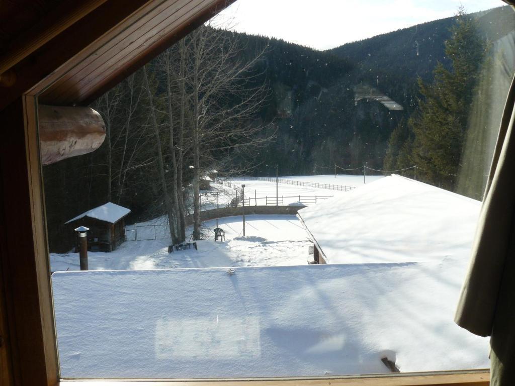 Hitching Post Resort Kelowna Zimmer foto